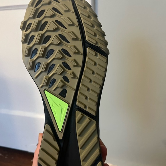 Nike React 4 trail running shoes. * new with Tags* - Picture 6 of 7